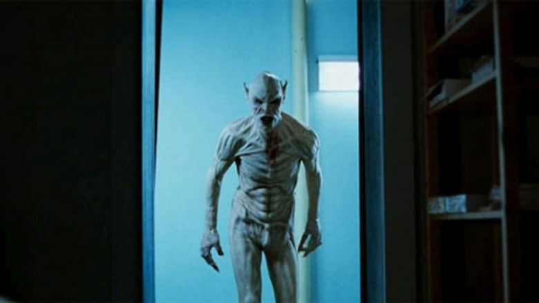 кадр из фильма 30 Дней До Рассвета