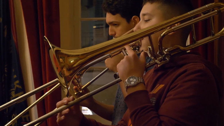 кадр из фильма Φιλαρμονική Εταιρεία Κερκύρας Φ.Ε.Κ | Ντοκιμαντέρ