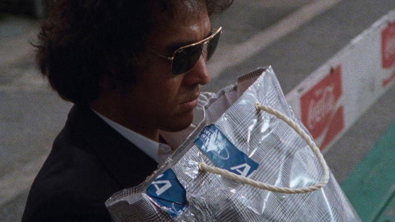 кадр из фильма 襲撃 ＢＵＲＮＩＮＧ　ＤＯＧ