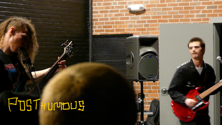 кадр из фильма LIGHTS OUT