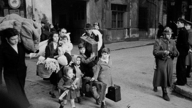 кадр из фильма La Rafle du Vieux-Port