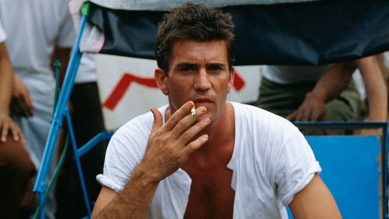 кадр из фильма Год, опасный для жизни