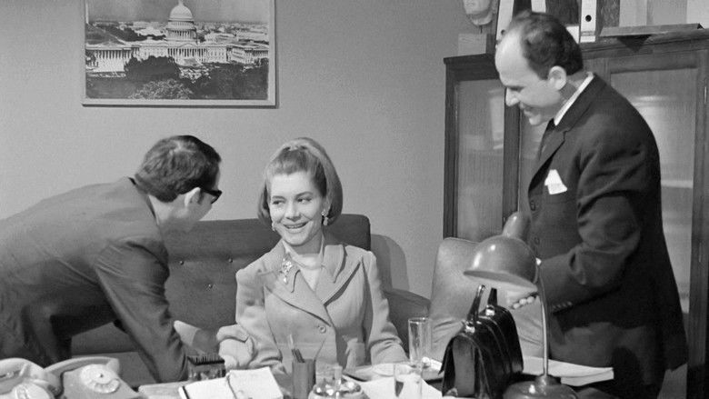 кадр из фильма Ποιος Θανάσης!