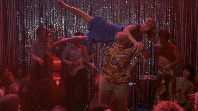 кадр из фильма Слетая с катушек