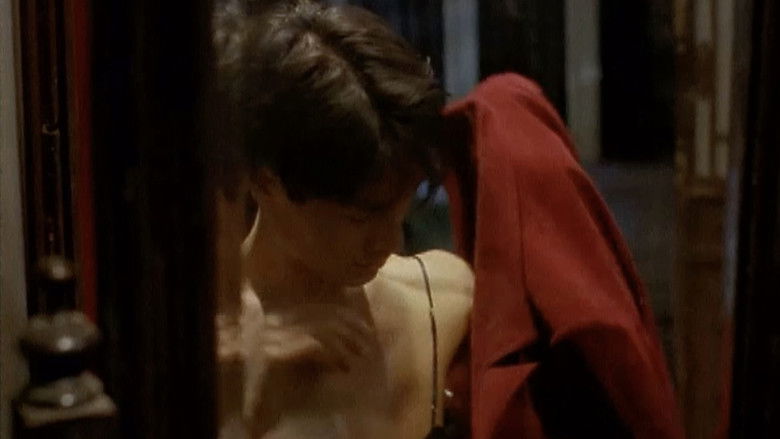 кадр из фильма Восточный дворец, западный дворец