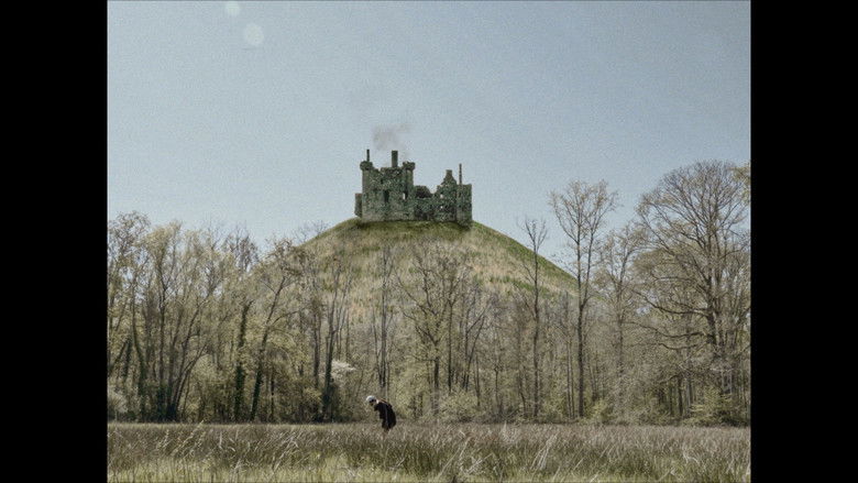 кадр из фильма LA FAMILLE MANJPOT