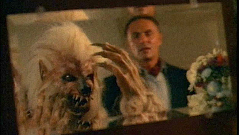 кадр из фильма Моя мама – оборотень