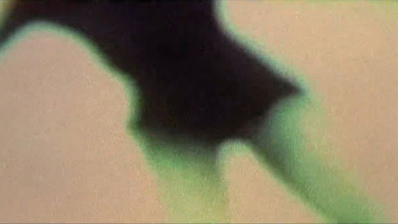 кадр из фильма Осленок Джулиэн