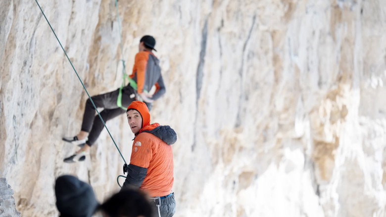 кадр из фильма RACE TO 9A