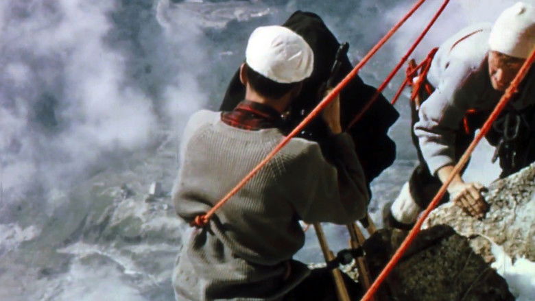 кадр из фильма Les Habitants des Flammes de Pierre