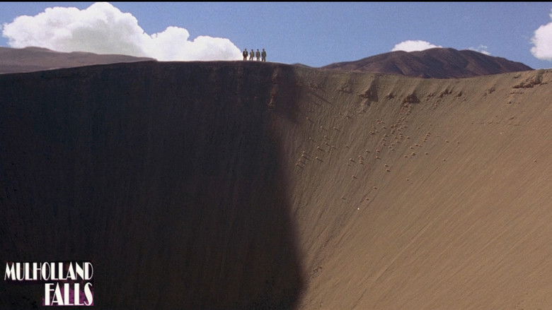 кадр из фильма Скала Малхолланд