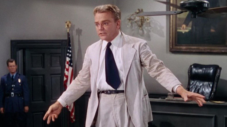 кадр из фильма Лев на улицах города