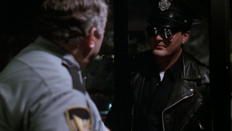 кадр из фильма Psycho Cop Returns