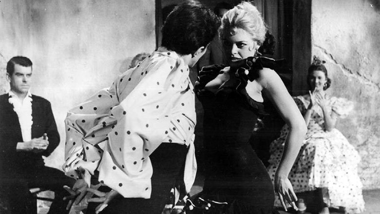 кадр из фильма Женщина и паяц