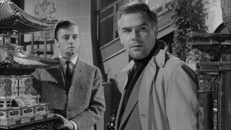 кадр из фильма Проклятье Желтой змеи