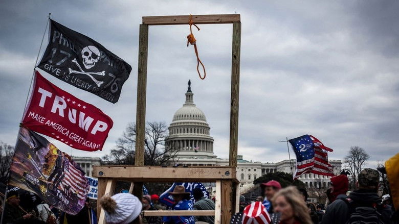 кадр из фильма American Insurrection