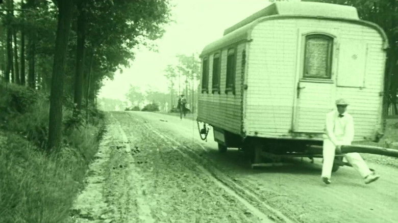 кадр из фильма Das rollende Hotel