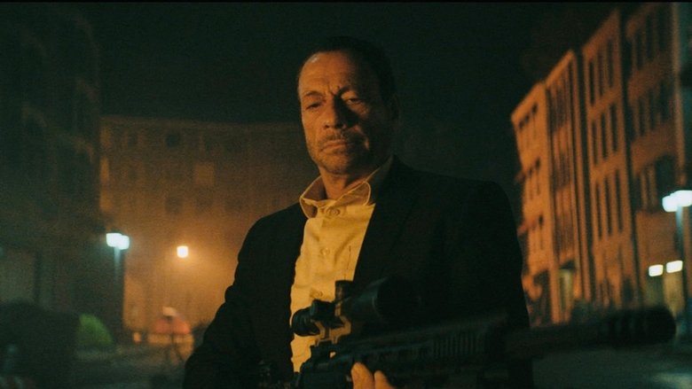 кадр из фильма Тьма человека