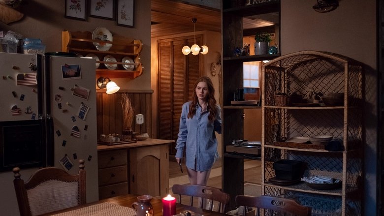 кадр из фильма Незнакомцы: Начало