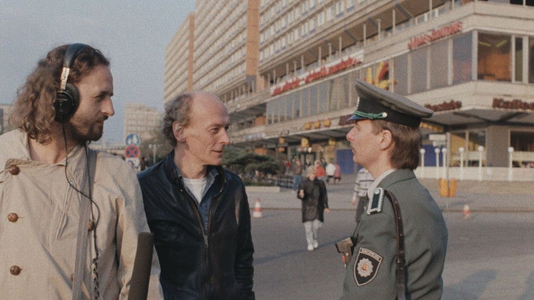 кадр из фильма Unsere Kinder