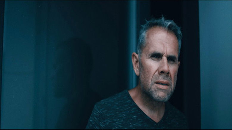 кадр из фильма Garde-Fou