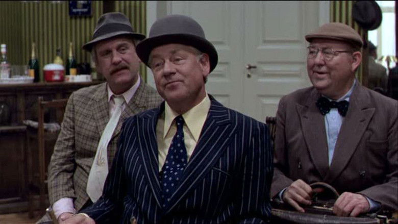 кадр из фильма Olsenbanden gir seg aldri!