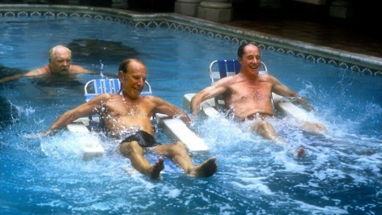 кадр из фильма Кокон