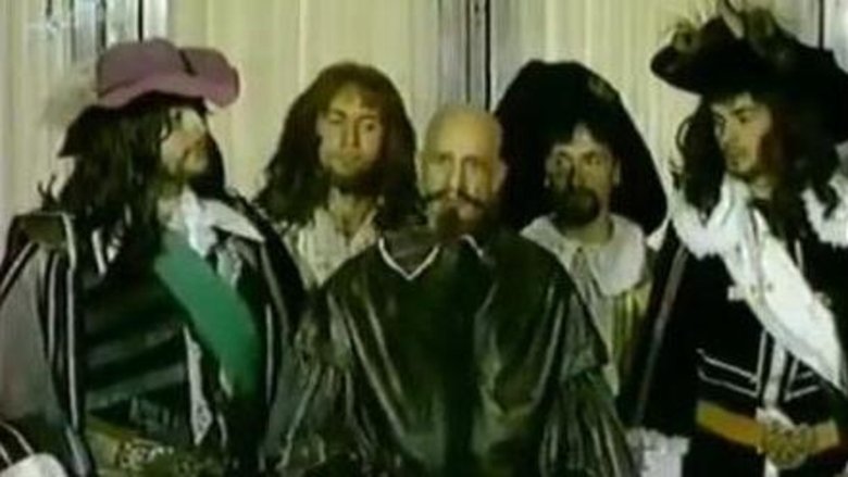 кадр из фильма Честна мускетарска