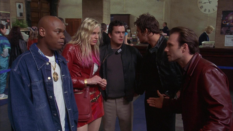 кадр из фильма Тяжёлые деньги