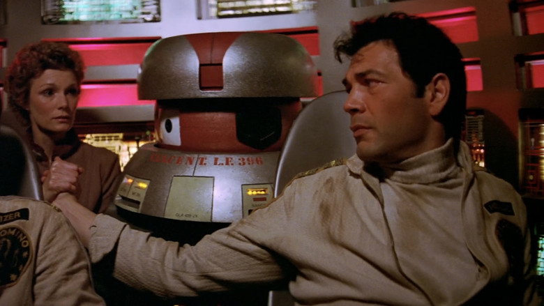 кадр из фильма Черная дыра