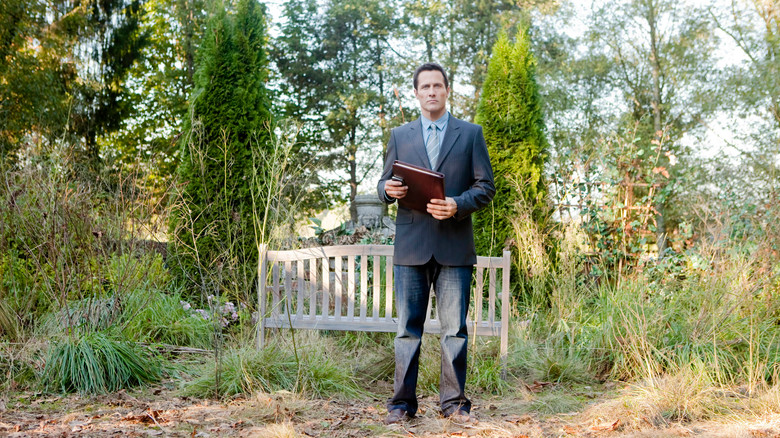 кадр из фильма Edge of the Garden