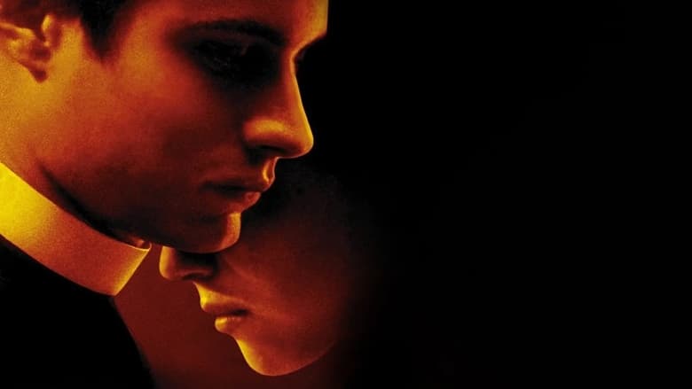 кадр из фильма Тайна отца Амаро