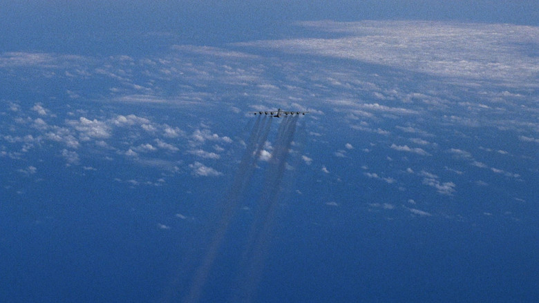 кадр из фильма Стратегическое Авиационное Командование