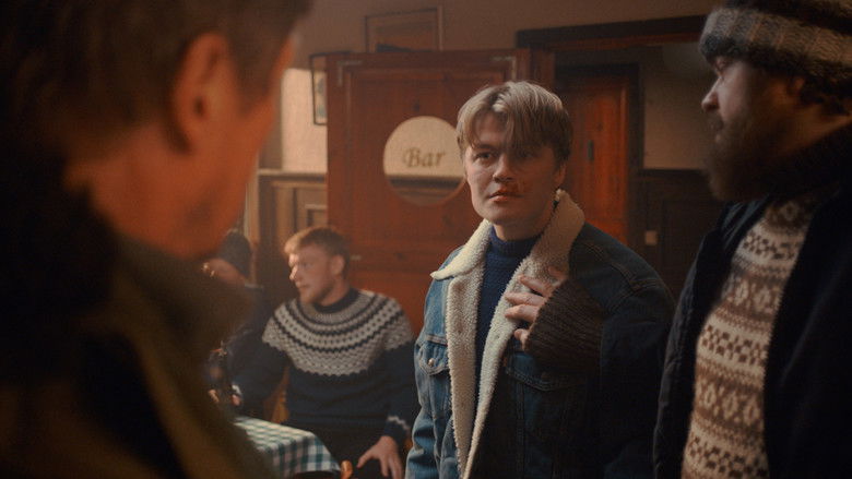 кадр из фильма Непотопляемый