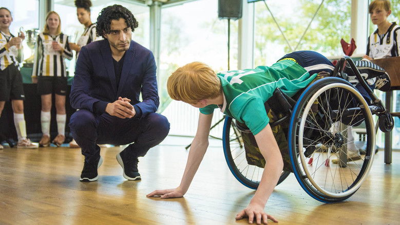 кадр из фильма Боец