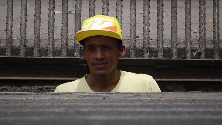 кадр из фильма Juanchito: El limpia alcantarillas