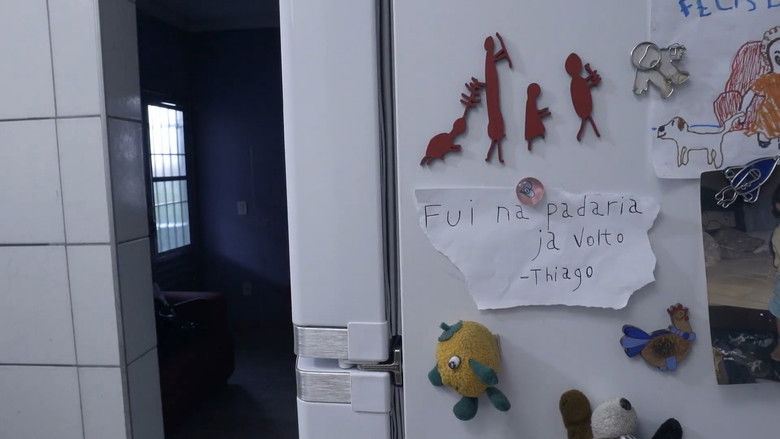 кадр из фильма Da Viela Pra Cá