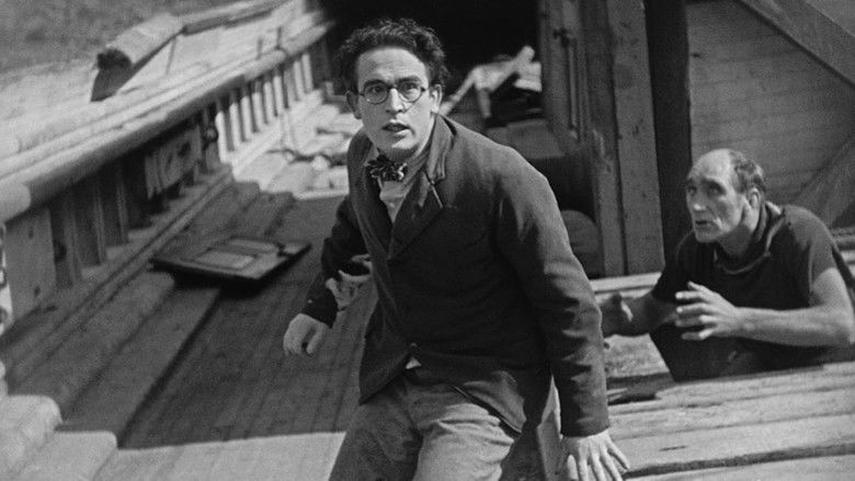 кадр из фильма Младший брат