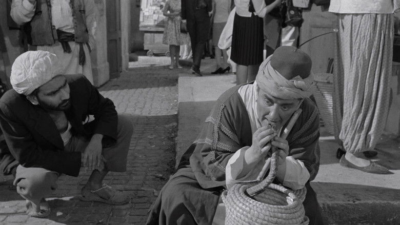 кадр из фильма Так держать, шпионы!