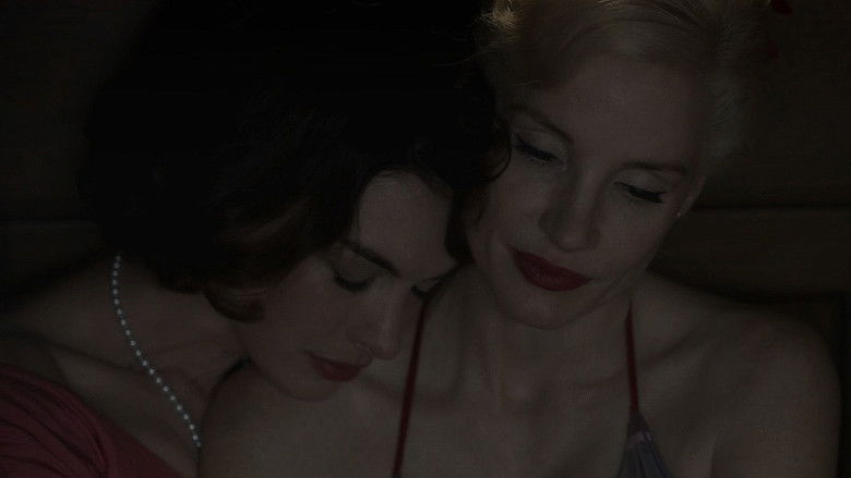 кадр из фильма Материнский инстинкт