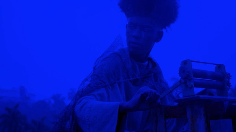 кадр из фильма Nossos Filhos Estão Destinados a Morte