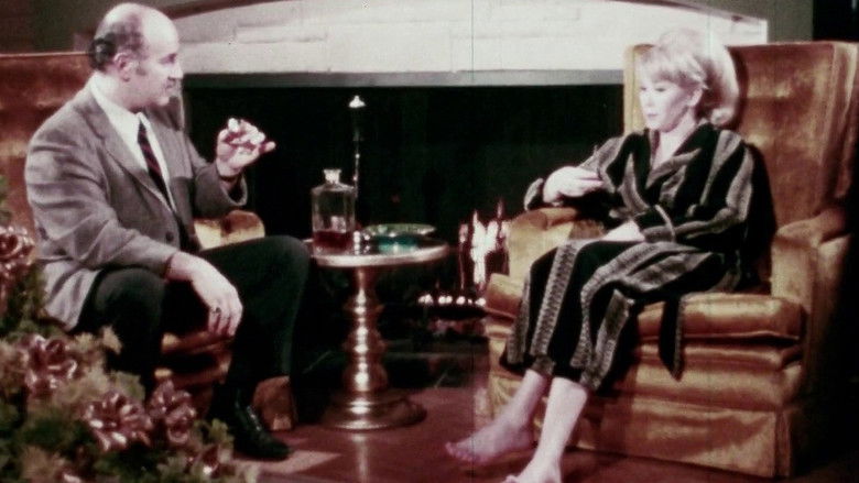 кадр из фильма Her Odd Tastes