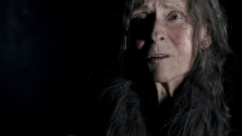 кадр из фильма Присягнувшая тьме