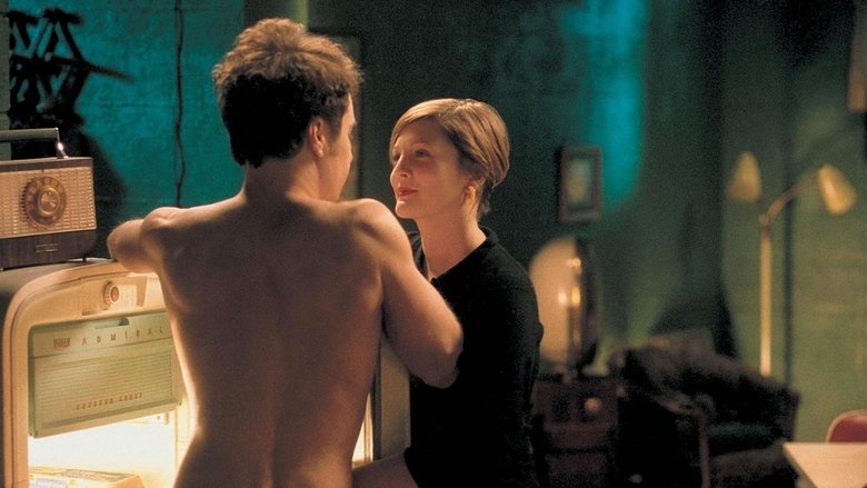 кадр из фильма Признания опасного человека