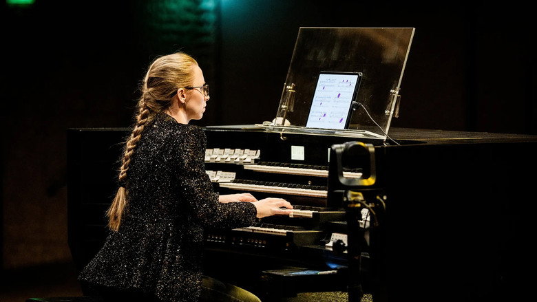 кадр из фильма Anna Lapwood - Elbphilharmonie Hamburg