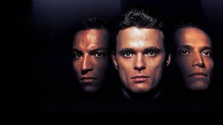 кадр из фильма За кровь платят кровью