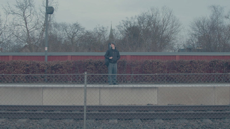 кадр из фильма Double