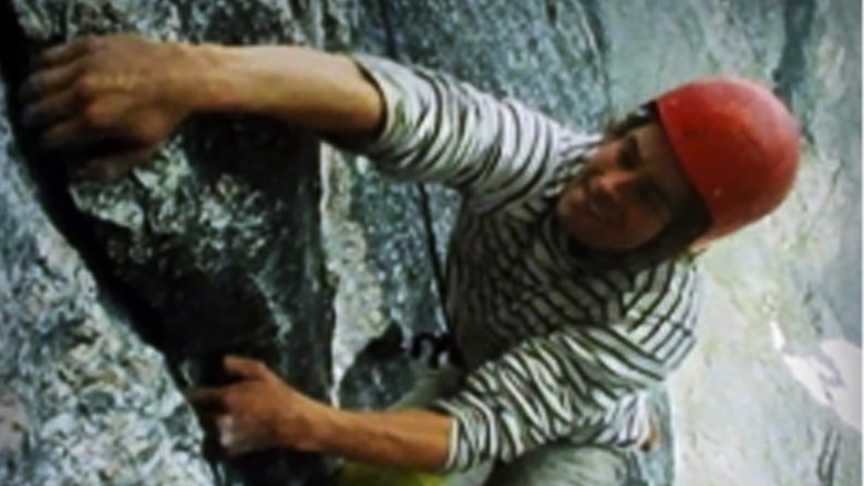 кадр из фильма Trollveggen