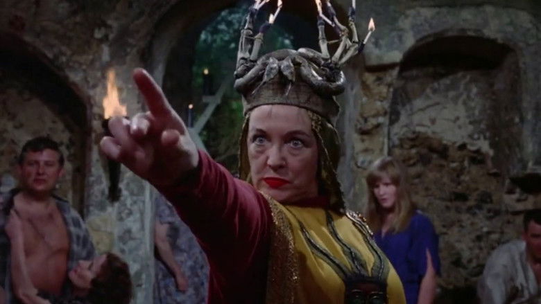 кадр из фильма The Witches