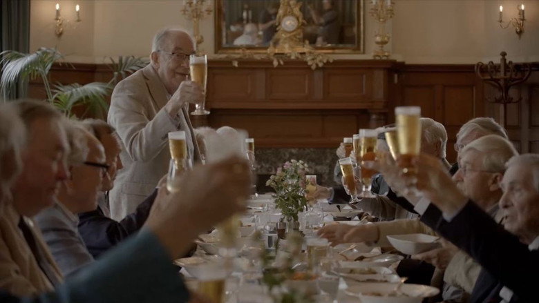 кадр из фильма De Indische tafel, jongens van de Japanse kampen